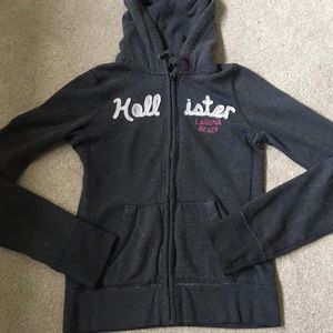 Hollister zip up hoodie! 💘